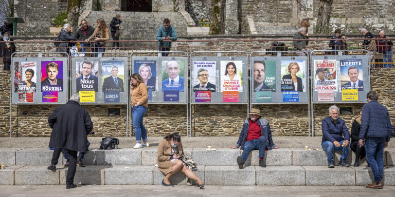 Emmanuel Macron en campagne présidentielle 2022 à Spézet, Finistère. Mardi 5 avril 2022 - 2022©Jean-Claude Coutausse pour Le Monde