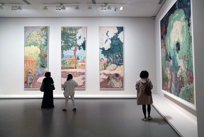 Las pinturas de Pierre Bonnard se exhiben como parte de “La Collection Morozov”, en la Fondation Louis-Vuitton, en París, en septiembre de 2021.
