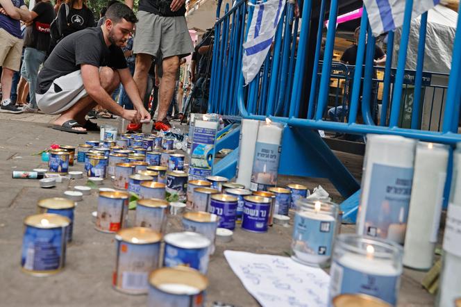 At the scene of the attack, Dizengoff Avenue, April 8, 2022.