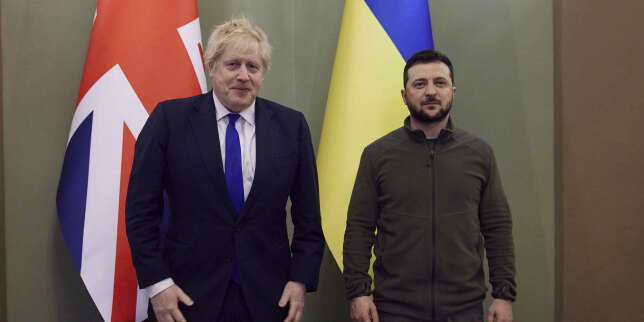 Guerre en Ukraine, en direct : Boris Johnson s’engage à fournir à Kiev des véhicules blindés et des missiles antinavires