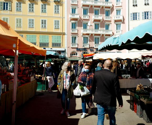 Au marché d’Ajaccio, en Corse.