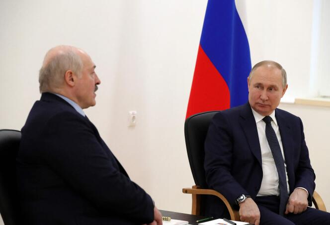 Russian President Vladimir Putin (right) with his Belarusian counterpart Alexander Lukashenko during a visit to the Vostochny Cosmodrome on April 12, 2022.