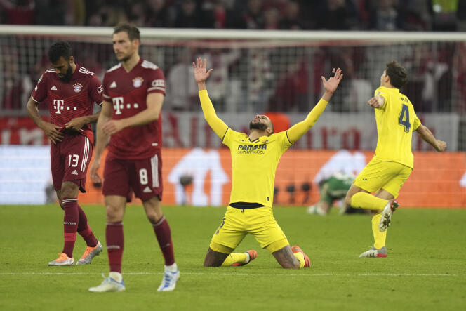 Los jugadores del Villarreal celebran su clasificación a las semifinales de la Champions League tras los cuartos de final ante el Bayern de Múnich en el Allianz Arena el pasado 12 de abril.