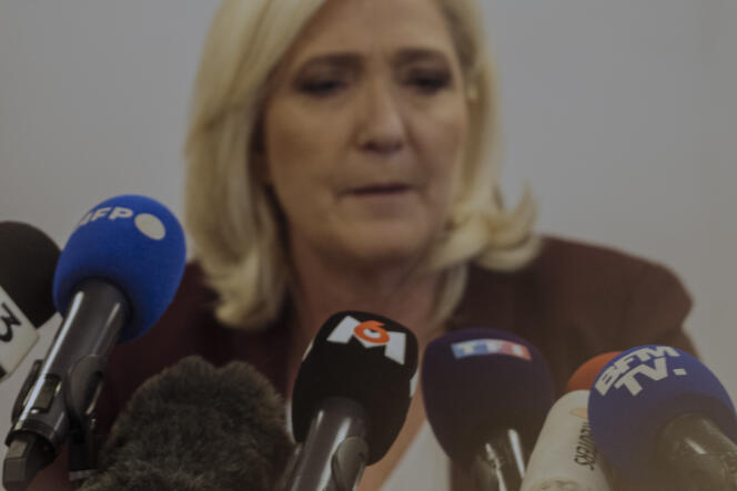 Marine Le Pen, la candidate du Rassemblement national à la présidentielle, à Vernon, dans l’Eure, le 12 avril 2022.