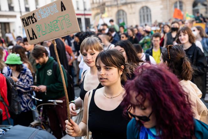 At the demonstration organized by Youth for Climate, a youth movement for climate justice, in Paris, March 25, 2022.