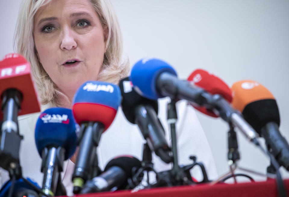 Marine Le Pen, candidate à l’élection présidentielle de 2022, donne une conférence de presse aux Salons Hoches à Paris, mercredi 13 avril 2022 - 2022©Jean-Claude Coutausse pour Le Monde