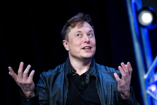 Elon Musk, en mars 2020 lors d'une conférence.