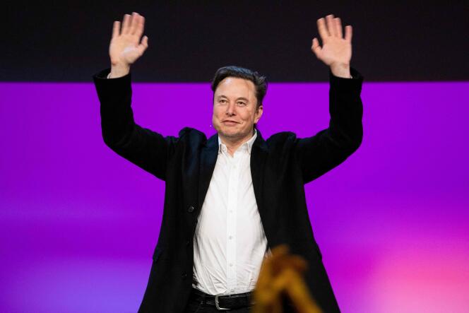 Elon Musk, on stage during the TED conference, in Vancouver, Canada, on April 14, 2022.