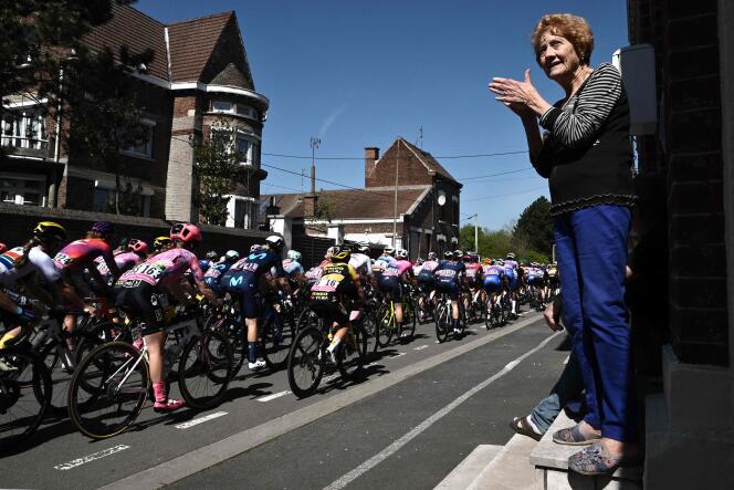 The women's peloton at the start of the second edition of the Paris-Roubaix classic, April 16, 2022.