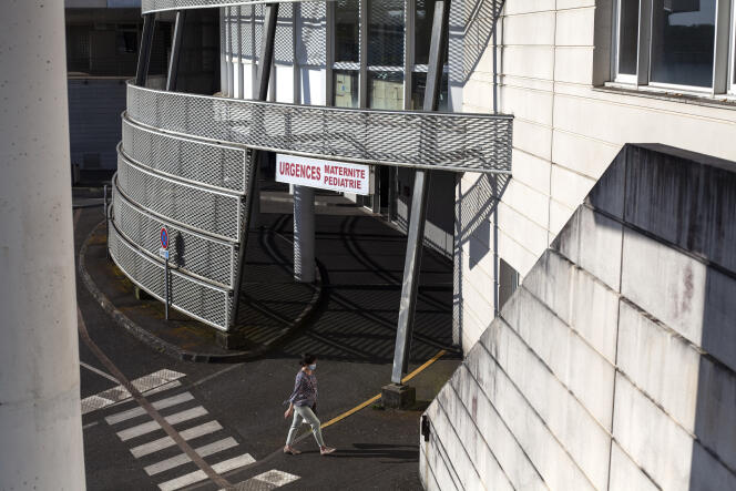 L’entrée de la maternité de l’hôpital de Nevers, le 15 avril 2022.