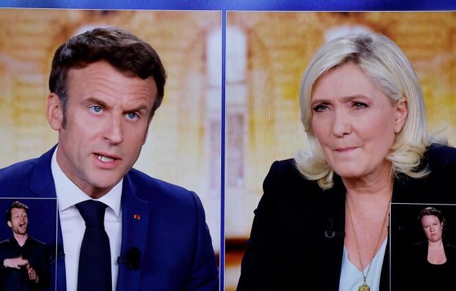 Emmanuel Macron et Marine Le Pen, lors du débat de l’entre-deux-tours de l’élection présidentielle, mercredi 20 avril 2022.