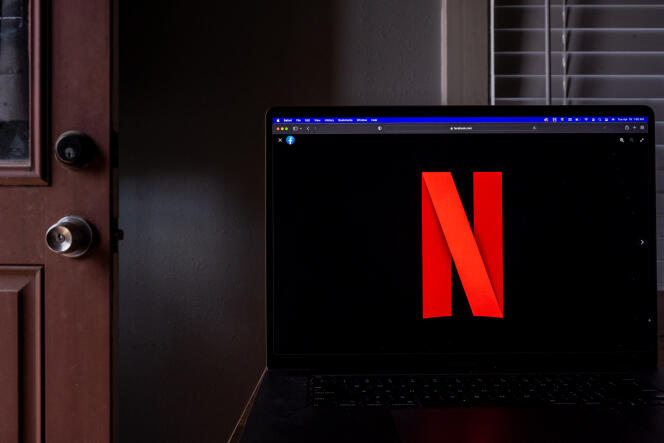 Netflix lost 200,000 subscribers worldwide in Q1 2022.