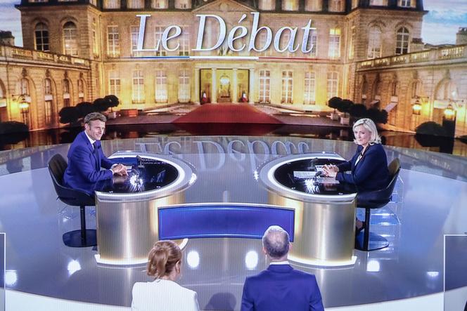 Grabación televisiva del debate de la segunda vuelta de las elecciones presidenciales de 2022 entre Marine Le Pen y Emmanuel Macron, 20 de abril de 2022.