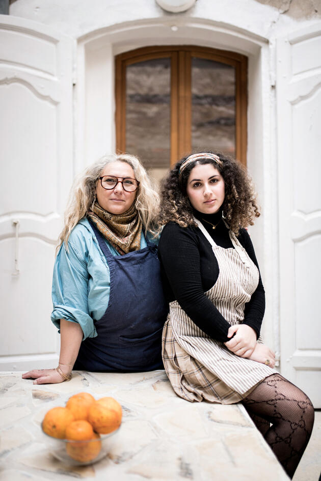 Stéphanie Giribone et sa fille Paula, à Marseille, le 1er avril 2022.