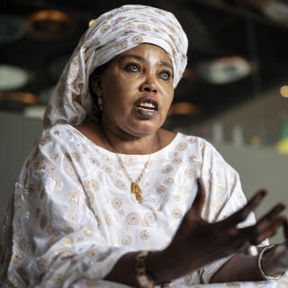 Awa Gueye, députée présidente collectif des femmes parlementaires du Sénégal elle tente de sensibiliser les parlementaires sur le droit à l’avortement. Au Senegal l’avortement est totalement interdit et puni par la loi. Dakar, le 11 février 2022.  ©Sylvain Cherkaoui pour Le Monde
