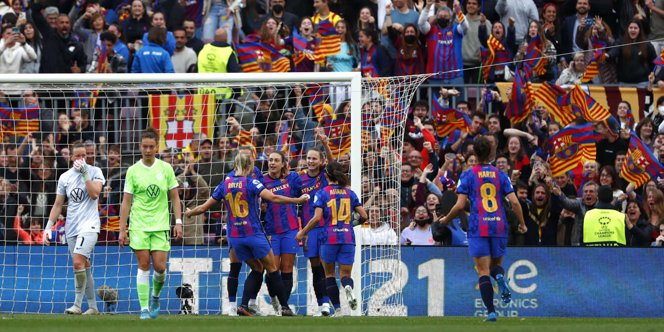 Barcelona nữ tính thay đổi diện mạo của bóng đá nữ