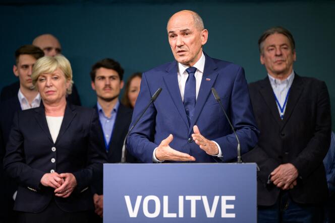 Outgoing Slovenian Prime Minister Janez Jansa will deliver a speech on April 24, 2022, after his defeat in the parliamentary elections in Ljubljana.