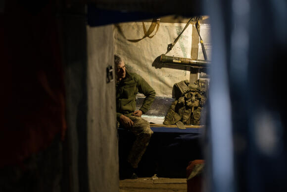 Dans une tranchée de l’armée ukrainienne, à Bakhmout, dans le Donbass.