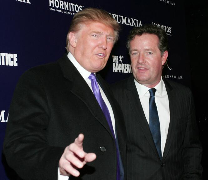 El expresidente estadounidense Donald Trump fue el primer invitado del británico Piers Morgan en su nuevo programa TalkTV (ambos están aquí en Nueva York, 2010).