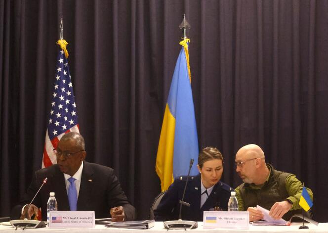 U.S. Secretary of Defense Lloyd Austin and his Ukrainian counterpart Oleksii Reznikov during their meeting at the U.S. base in Ramstein, Germany, April 26, 2022.