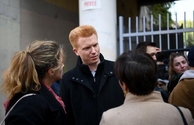 Adrien Quatennens in front of the headquarters of La France insoumise (LFI), in Paris, on April 21, 2022.