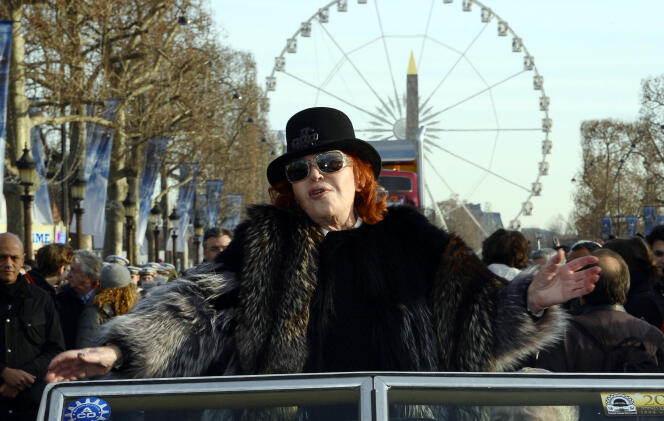 Régine durante un desfile de año nuevo en los Campos Elíseos de París, el 1 de enero de 2015.