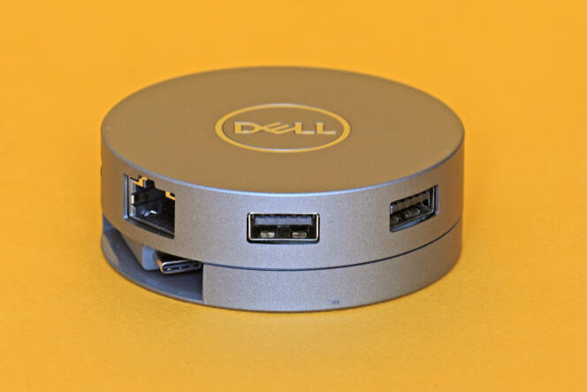 Les prises USB du Dell DA310 sont compatibles USB 3 Gen 2, deux fois plus rapide que celles des modèles abordables.