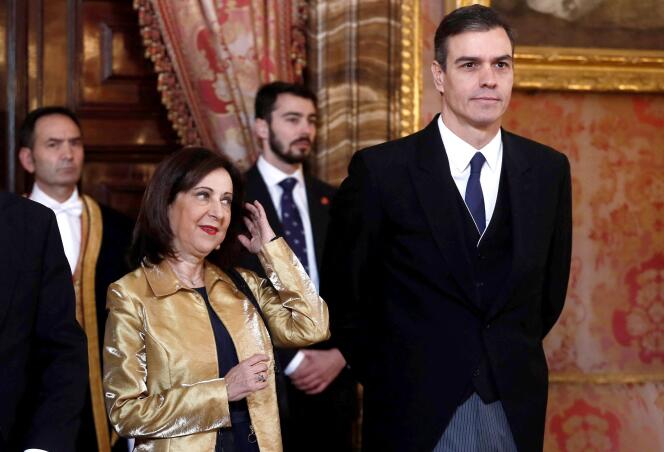 Le premier ministre espagnol, Pedro Sanchez, et la ministre de la défense, Margarita Robles, en 2020. Les téléphones des deux hauts responsables espagnols ont été infectés par Pegasus en 2021, a annoncé Madrid le 2 mai.  