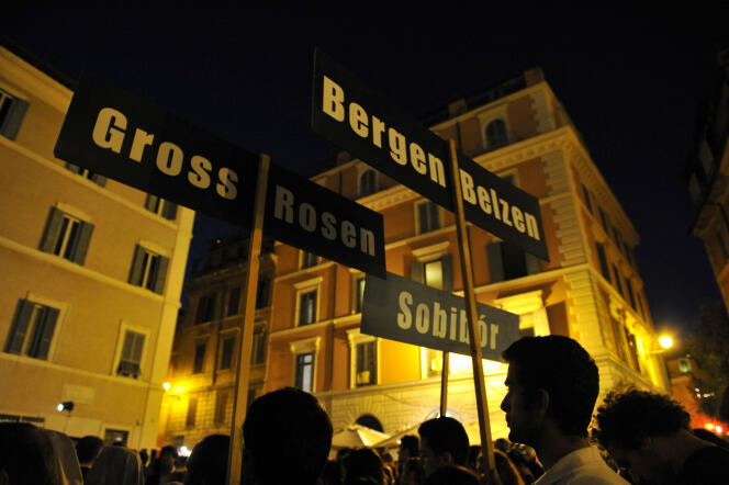 Cérémonie en hommage aux juifs de Rome assassinés par les nazis, à Rome, en 2013.