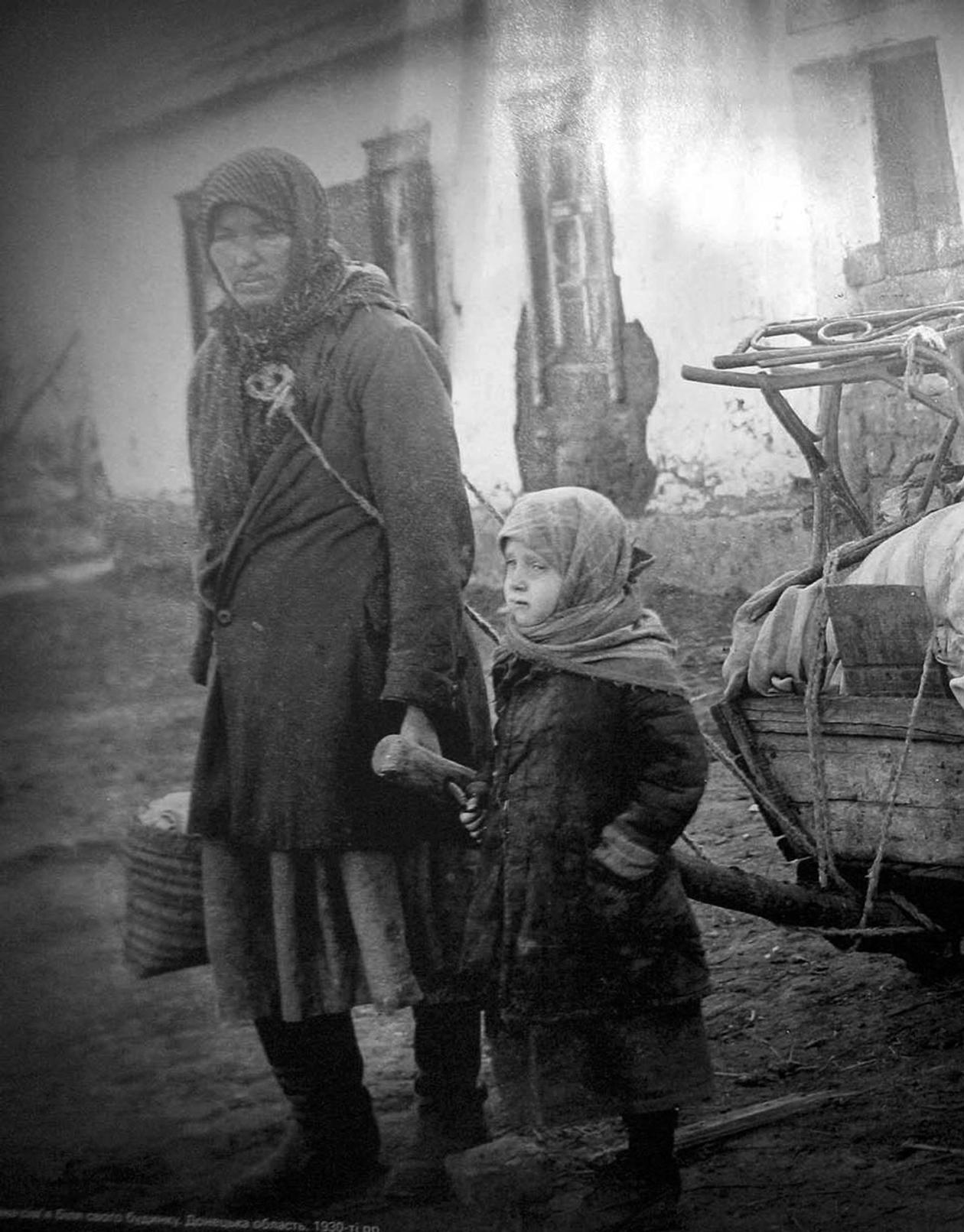 Scène d’exode en Ukraine, en 1933, présentée dans le cadre d’une exposition commémorant les 75 ans de la grande famine, à Kiev, en 2008.