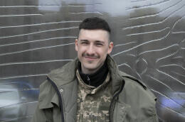 Kiev, Ukraine, le 19/04/2022 Evgen Mirasiuk, volontaire biélorusse engagé dans l’armée Ukrainienne. Photo Laurent Van der Stockt pour Le Monde