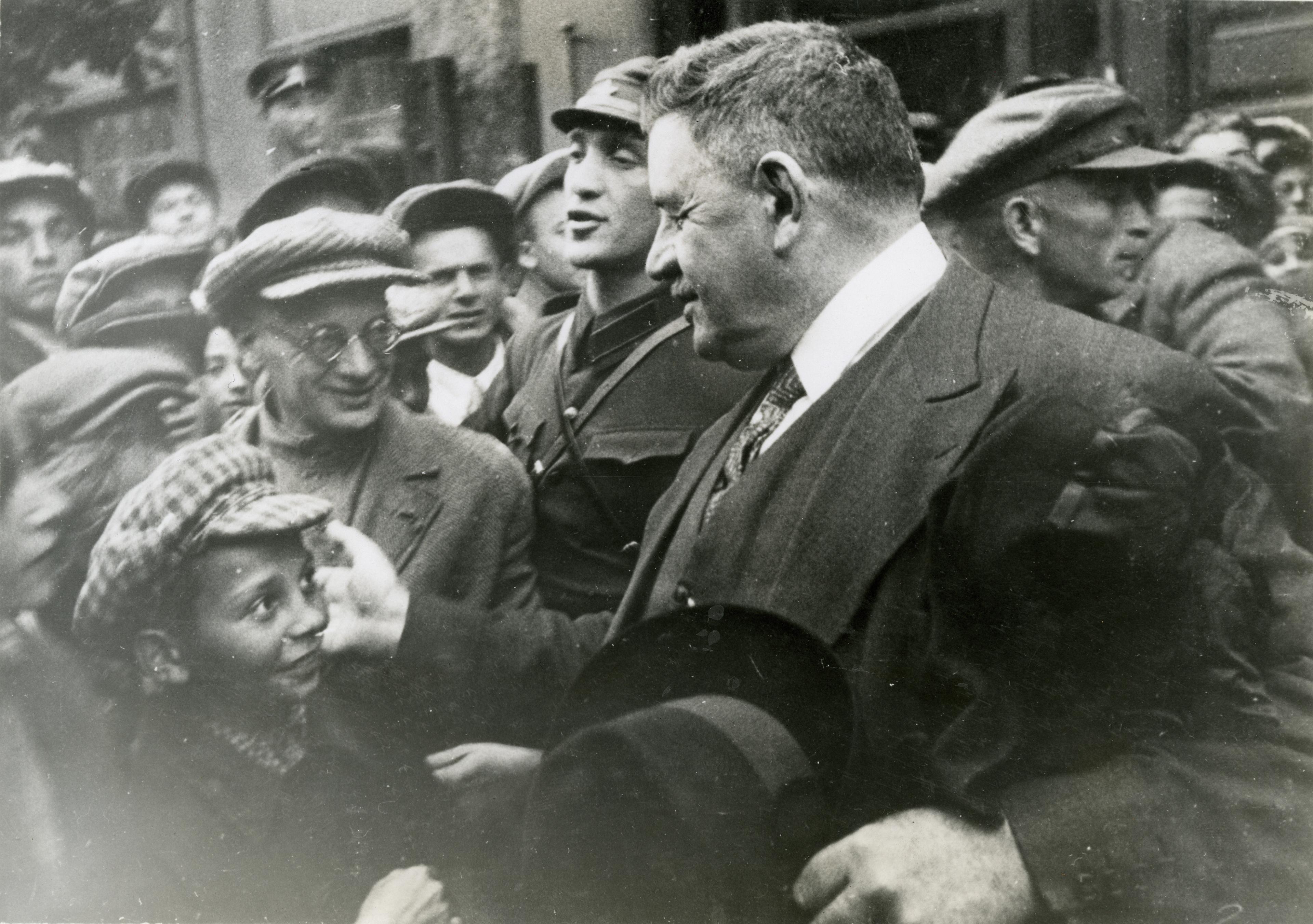 Le Français Edouard Herriot, chef du Parti radical et ancien président du Conseil, lors d'une visite officielle à Kiev, en 1933.