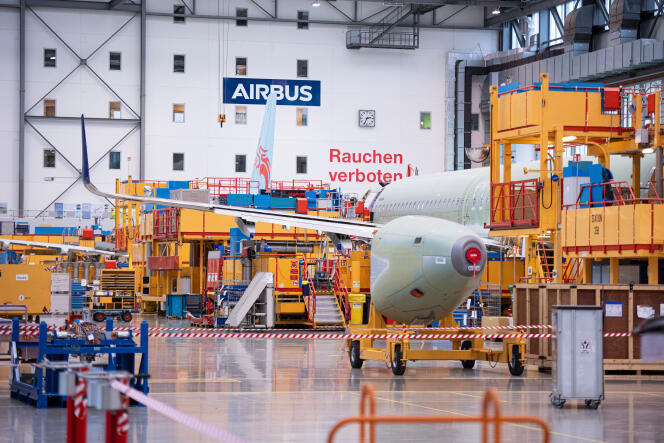 At the Airbus location in Hamburg, 18 January 2022.