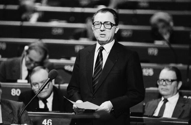 Jacques Delors, au Parlement européen, à Strasbourg, en février 1987.