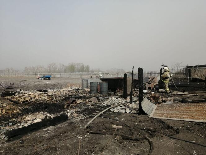 Une vue de l’établissement de Novokoursk, touché par un incendie dans la région de Krasnoïarsk, le 7 mai 2022.