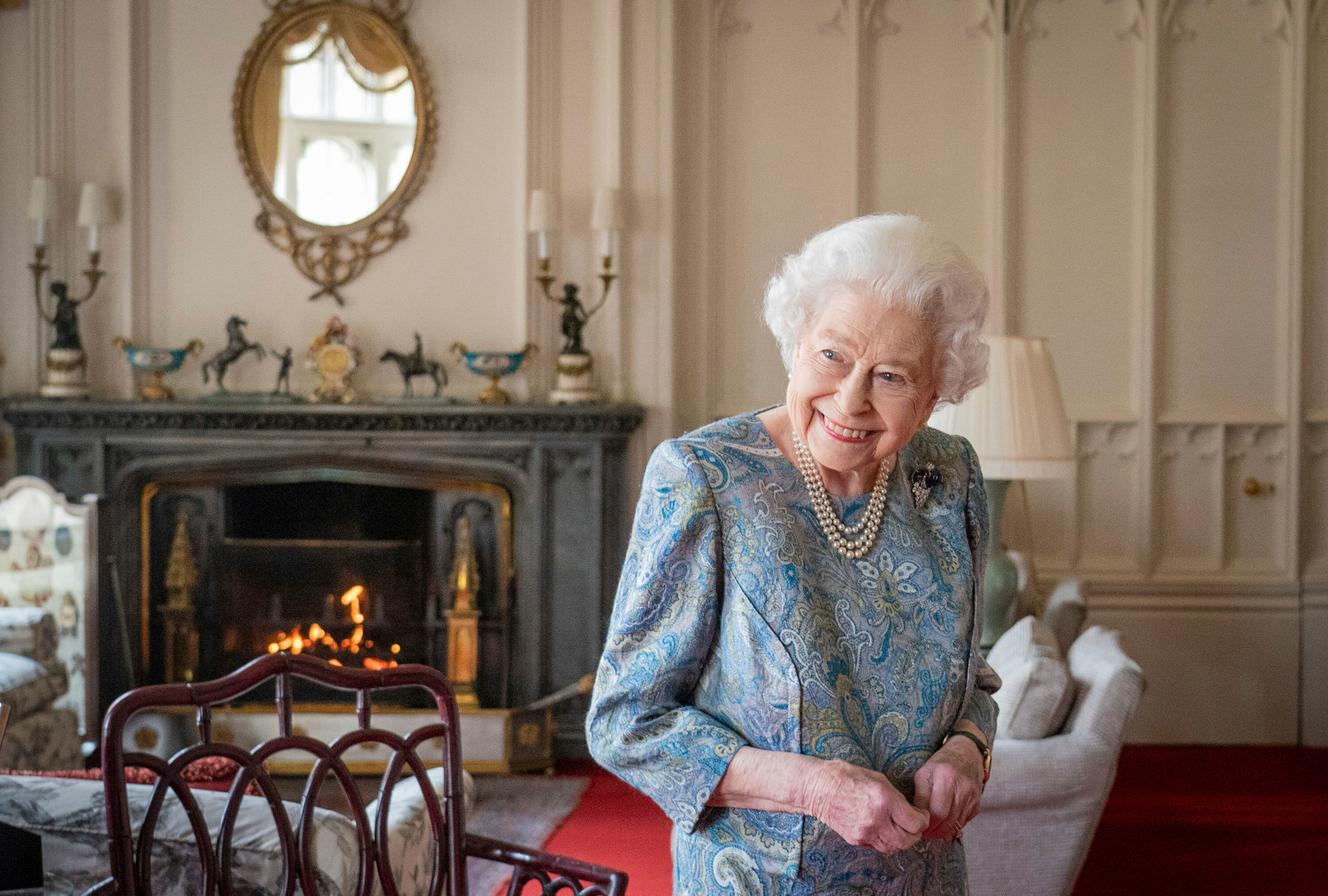 Koningin Elizabeth II, in Windsor Castle, 28 april 2022, tijdens een bezoek aan de Zwitserse president Ignacio Cassis en zijn vrouw Paula Cassis