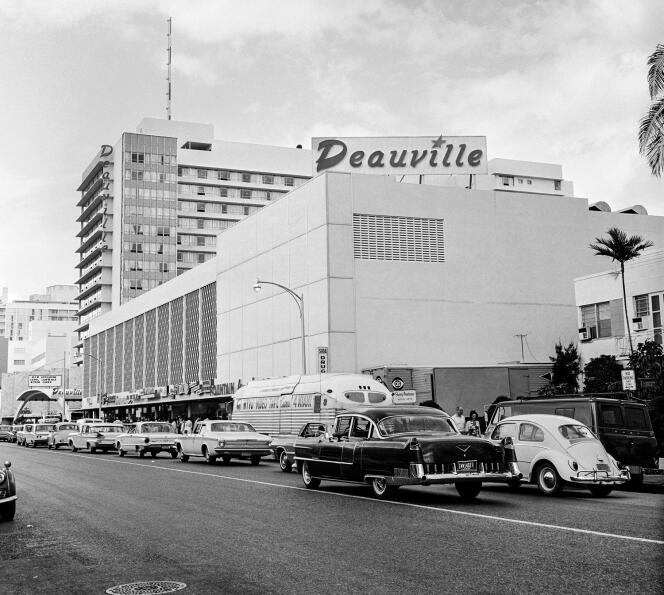 Le Deauville Hotel, à Miami (Floride), le 16 février 1964, lorsque les Beatles y ont enregistré le « Ed Sullivan Show ».