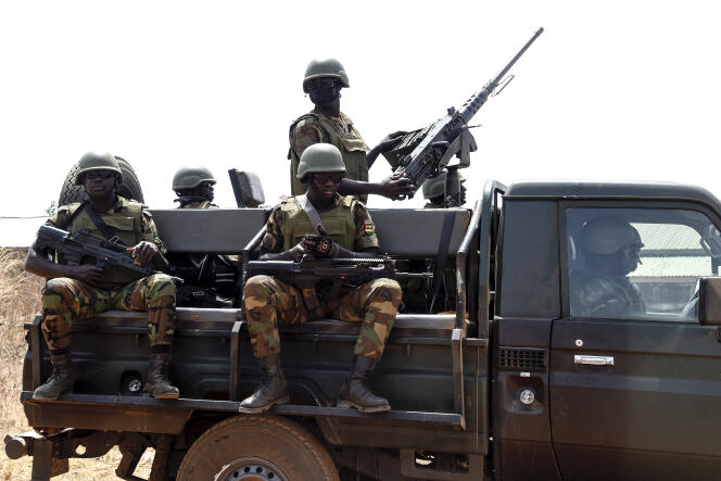 Une patrouille de l’armée togolaise dans le nord du pays, en février 2020.