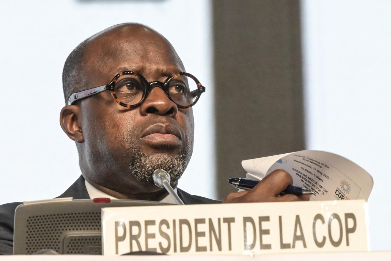 L’ancien ministre ivoirien Alain-Richard Donwahi, élu président de la COP15, au Sofitel Hôtel Ivoire, à Abidjan, le 11 mai 2022.