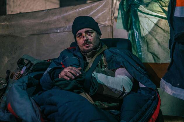 Le régiment Azov demande « l’évacuation d’urgence des militaires blessés vers les zones sous contrôle ukrainien, où ils seront assistés et correctement pris en charge ».