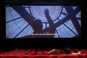 Fin de projection du film « Spider-Man : No Way Home » au cinéma Gaumont Parnasse, à Paris, le 25 décembre 2021.