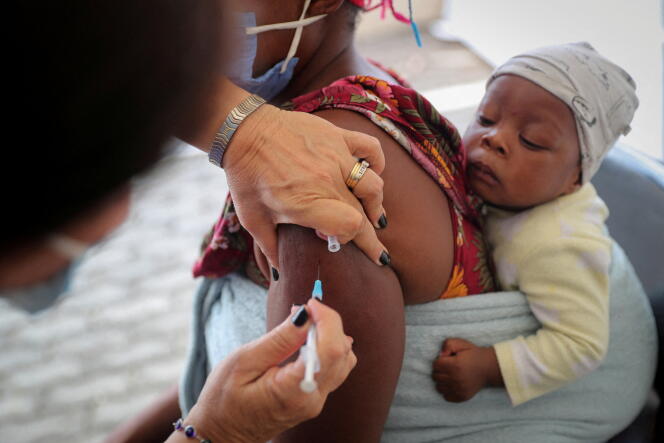 Vaccination contre le Covid-19 à Johannesburg, en Afrique du Sud, le 4 décembre 2021.