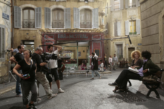 Le tournage de « Plus belle la vie », à Marseille, le 20 août 2009.