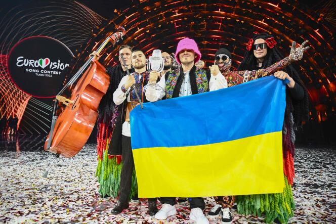 Gracias al voto del público, el grupo ucraniano Kalush Orchestra ha ganado ampliamente la edición 2022 de Eurovisión. 