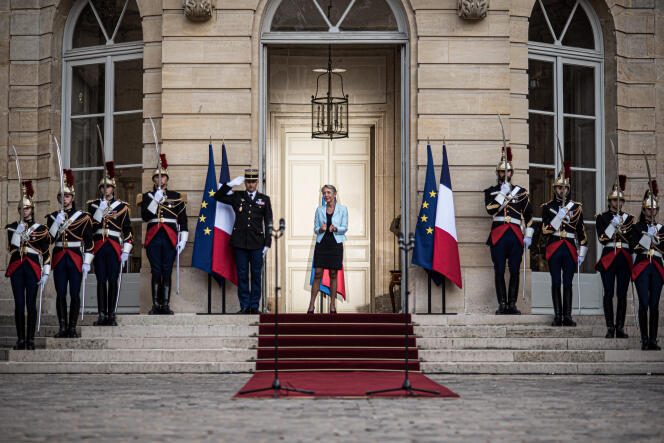 Elisabeth Borne lors de la passation des pouvoirs à Matignon, le 16 mai 2022.