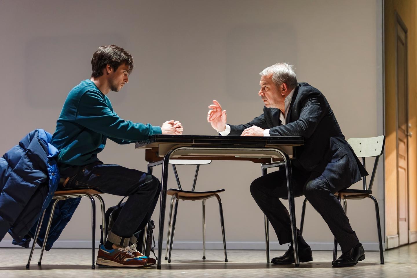 Theatre Tout Mon Amour Un Thriller Familial Sous Haute Tension