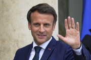 Emmanuel Macron sur le perron du palais de l’Elysée, le 16 mai 2022.