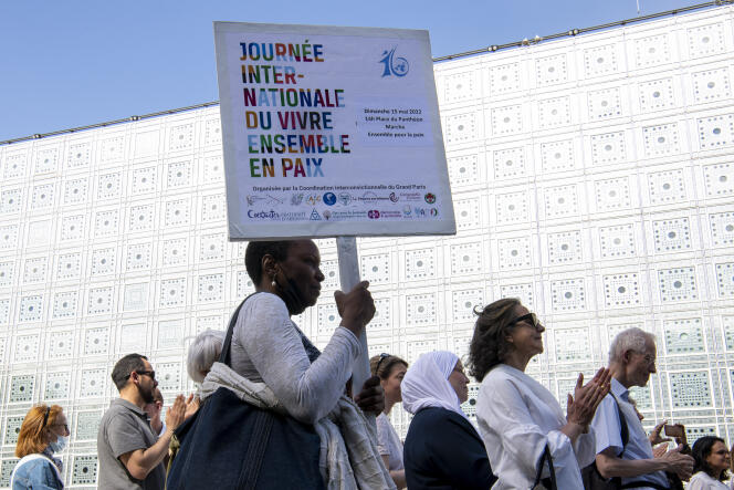 A l’occasion de la Journée internationale du vivre-ensemble, la Coordination interconvictionnelle du Grand Paris organisait une marche pour la paix le 15 mai dernier. 