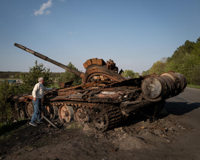 A Russian tank left  destroyed, in the northeast of Kyiv, on May 4, 2022.