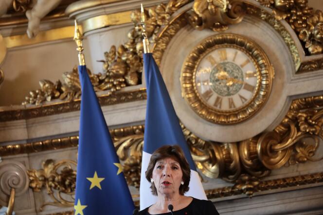 Au ministère des affaires étrangères, à Paris, le 21 Mai 2022, lors de la cérémonie de passation de pouvoirs entre Jean-Yves Le Drian et Catherine Colonna.